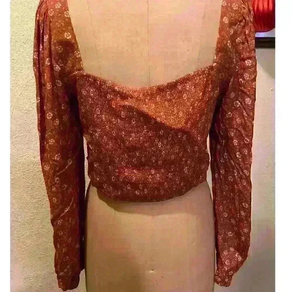 Elodie Square Neck Floral Long Sleeve Side Cutout Crop Top NWT Size XL - Picture 7 of 10